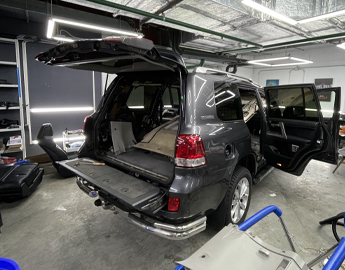 Toyota Land Cruiser 200